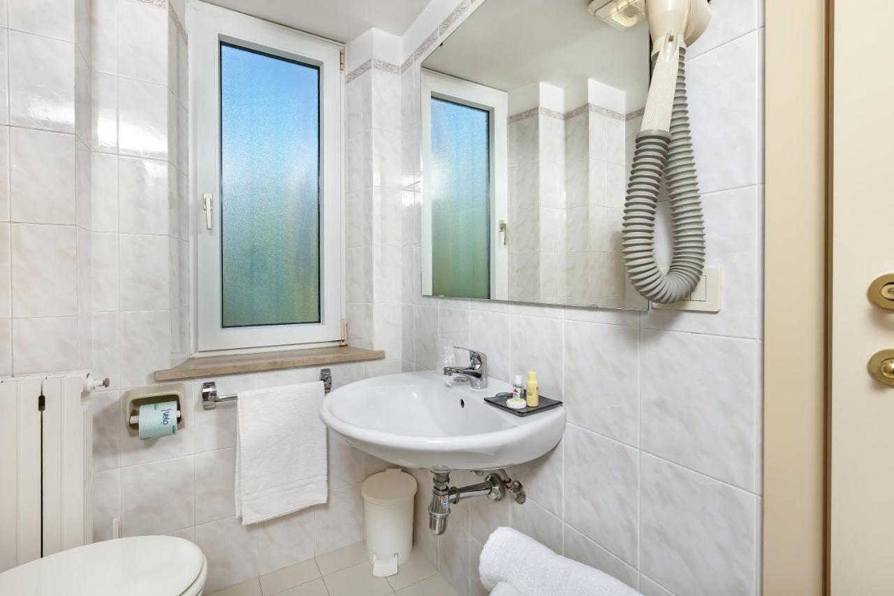 רימיני Ariminum Hotel מראה חיצוני תמונה